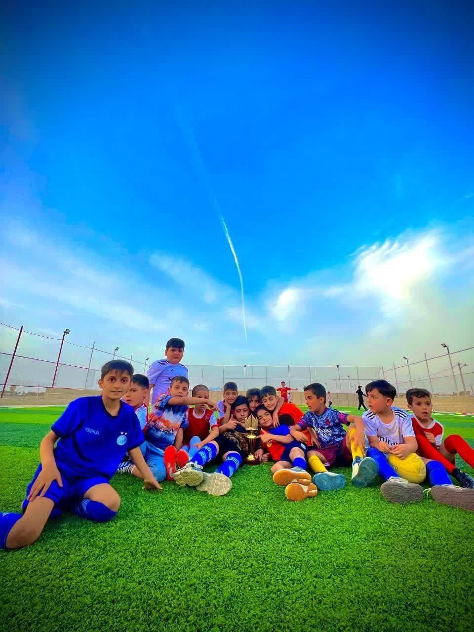 دبستان دخترانه و پسرانه رویش